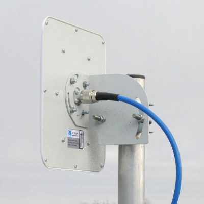 AX-5520P панельная Антенна, Wi-Fi, 5ГГц, 20 дБ AX-5520P панельная Антенна, Wi-Fi, 5ГГц, 20 дБ